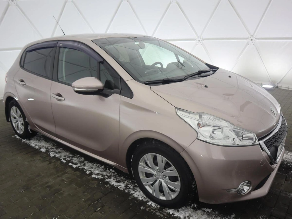 Хэтчбек Peugeot 208 2013 года, 795000 рублей, Орёл