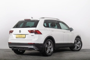 Внедорожник Volkswagen Tiguan 2018 года, 2189000 рублей, Томск