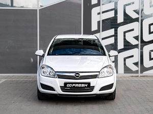 Седан Opel Astra 2014 года, 625000 рублей, Краснодар