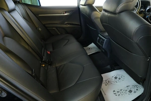 Седан Toyota Camry 2018 года, 2889000 рублей, Омск