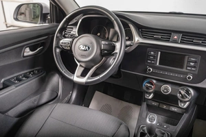 Седан Kia Rio 2021 года, 1439000 рублей, Томск