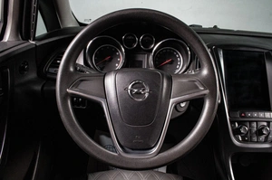 Хетчбэк Opel Astra 2010 года, 539000 рублей, Сургут