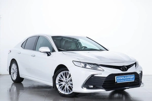 Седан Toyota Camry 2018 года, 2299000 рублей, Челябинск