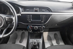 Хетчбэк Kia Rio X-Line 2020 года, 1049000 рублей, Барнаул