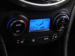 Седан Hyundai Solaris 2014 года, 954000 рублей, Воронеж
