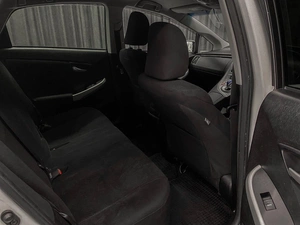 Лифтбек Toyota Prius 2013 года, 950000 рублей, Красноярск