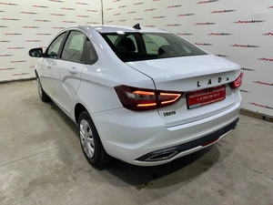 Седан ВАЗ (LADA) Vesta 2024 года, 990000 рублей, Красноярск