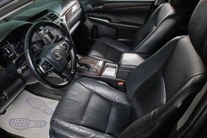 Седан Toyota Camry 2015 года, 2059000 рублей, Сургут