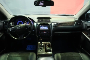 Седан Toyota Camry 2015 года, 2000000 рублей, Курск