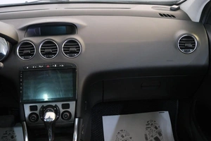 Хетчбэк Peugeot 308 2010 года, 579000 рублей, Омск