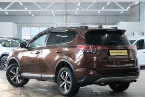 Внедорожник Toyota RAV4 2018 года, 2599000 рублей, Омск