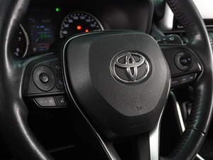 Внедорожник Toyota RAV4 2021 года, 3710000 рублей, Воронеж