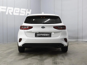 Хетчбэк Kia Ceed 2019 года, 1650000 рублей, Омск