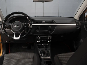 Седан Kia Rio 2017 года, 1180000 рублей, Омск