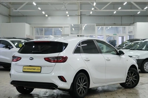 Хетчбэк Kia Ceed 2018 года, 1699000 рублей, Омск