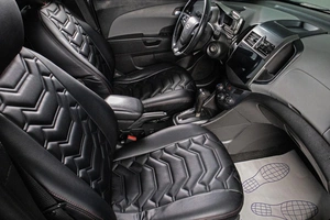 Хетчбэк Chevrolet Aveo 2014 года, 630000 рублей, Сургут