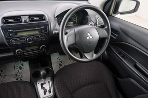 Хетчбэк Mitsubishi Mirage 2012 года, 689000 рублей, Красноярск