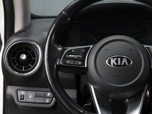 Седан Kia Cerato 2018 года, 1650000 рублей, Омск