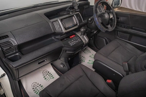 Минивэн Honda Stepwgn 2011 года, 1449000 рублей, Томск