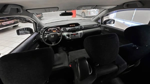 Минивэн Honda FR-V 2005 года, 797000 рублей, Красноярск