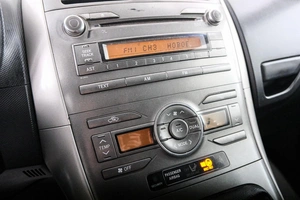 Хетчбэк Toyota Auris 2007 года, 549000 рублей, Красноярск