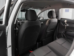 Седан Kia Rio 2021 года, 1599000 рублей, Тюмень