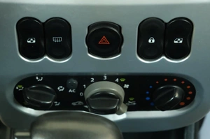 Хетчбэк Renault Sandero 2010 года, 559000 рублей, Омск