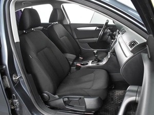 Седан Volkswagen Passat 2012 года, 1284000 рублей, Воронеж