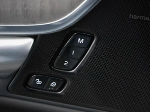 Седан Volvo S90 2023 года, 4599050 рублей, Москва