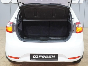 Хетчбэк Kia Rio 2013 года, 899000 рублей, Воронеж