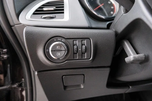 Седан Opel Astra 2014 года, 829000 рублей, Красноярск