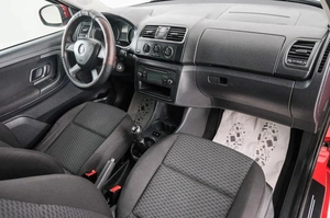 Хетчбэк Skoda Fabia 2013 года, 299000 рублей, Красноярск