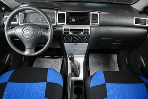 Седан Toyota Corolla 2003 года, 529000 рублей, Тюмень