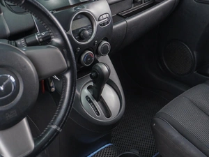 Хетчбэк Mazda 2 2008 года, 549000 рублей, Сургут