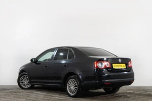 Седан Volkswagen Jetta 2009 года, 529000 рублей, Сургут
