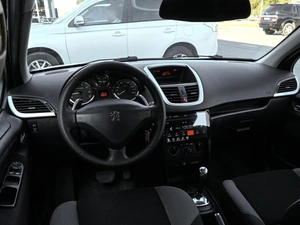 Хетчбэк Peugeot 207 2009 года, 499000 рублей, Волгоград