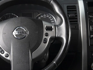 Внедорожник Nissan X-Trail 2011 года, 1200000 рублей, Омск