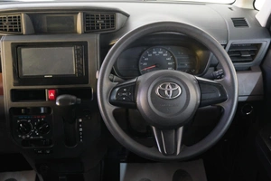 Минивэн Toyota Roomy 2020 года, 1099000 рублей, Омск