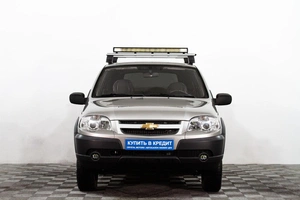 Внедорожник Chevrolet Niva 2011 года, 559000 рублей, Сургут