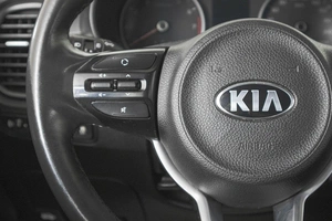 Хетчбэк Kia Rio X-Line 2019 года, 1589000 рублей, Кемерово