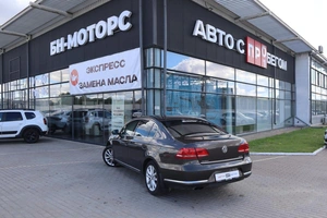 Седан Volkswagen Passat 2013 года, 1320000 рублей, Мирное
