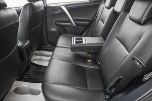 Внедорожник Toyota RAV4 2018 года, 3389000 рублей, Барнаул