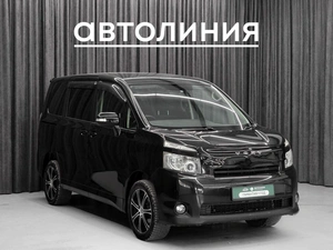 Минивэн Toyota Voxy 2009 года, 1420000 рублей, Красноярск