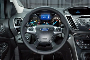 Внедорожник Ford Kuga 2013 года, 1038000 рублей, Красноярск