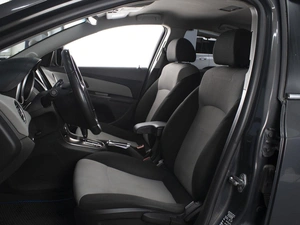 Хетчбэк Chevrolet Cruze 2014 года, 870000 рублей, Омск