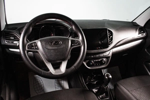 Седан ВАЗ (LADA) Vesta 2018 года, 649000 рублей, Сургут