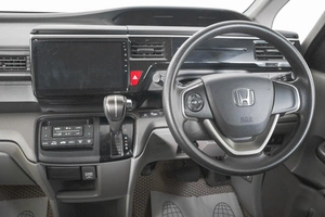 Минивэн Honda Stepwgn 2016 года, 1809000 рублей, Кемерово