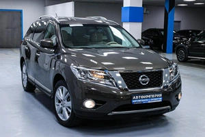 Внедорожник Nissan Pathfinder 2015 года, 2022000 рублей, Солонцы