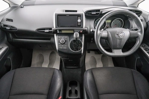 Минивэн Toyota Wish 2011 года, 1449000 рублей, Красноярск