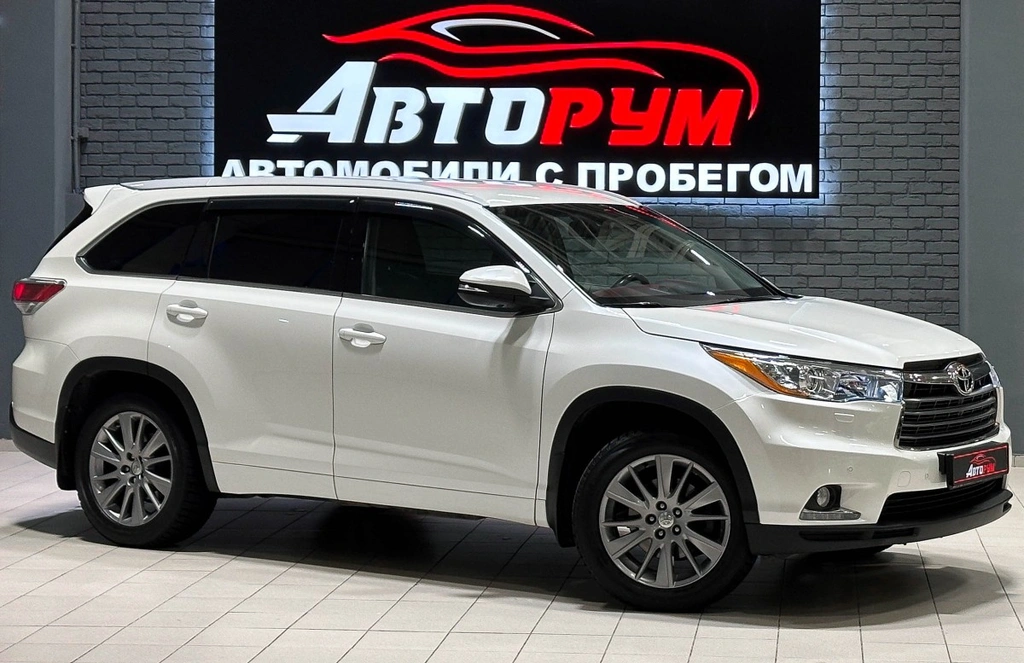 Внедорожник Toyota Highlander 2014 года, 3197000 рублей, Красноярск
